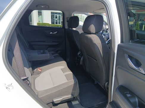 Used 2025 Chevrolet Blazer LT AWD/4WD image 23