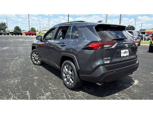 Used 2025 Toyota RAV4 XLE Premium w/ Weather Package AWD/4WD image 5