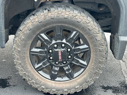 Used 2024 GMC Sierra 2500 AT4 w/ Technology Package AWD/4WD image 24