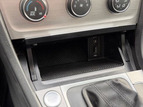 Used 2017 Volkswagen Golf Wolfsburg Edition image 12