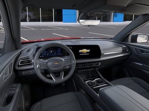 New 2026 Chevrolet Traverse LT w/ Sun and Wheel Package FWD image 15