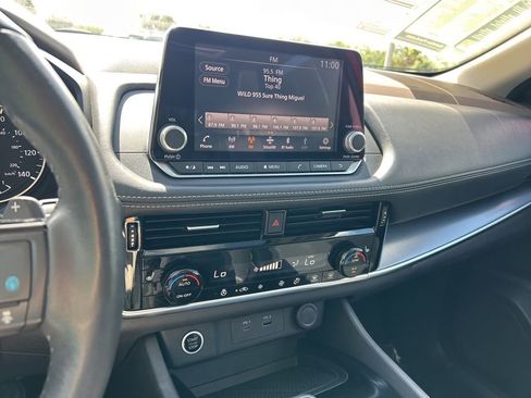 Used 2021 Nissan Rogue SV w/ Premium Package AWD/4WD image 31