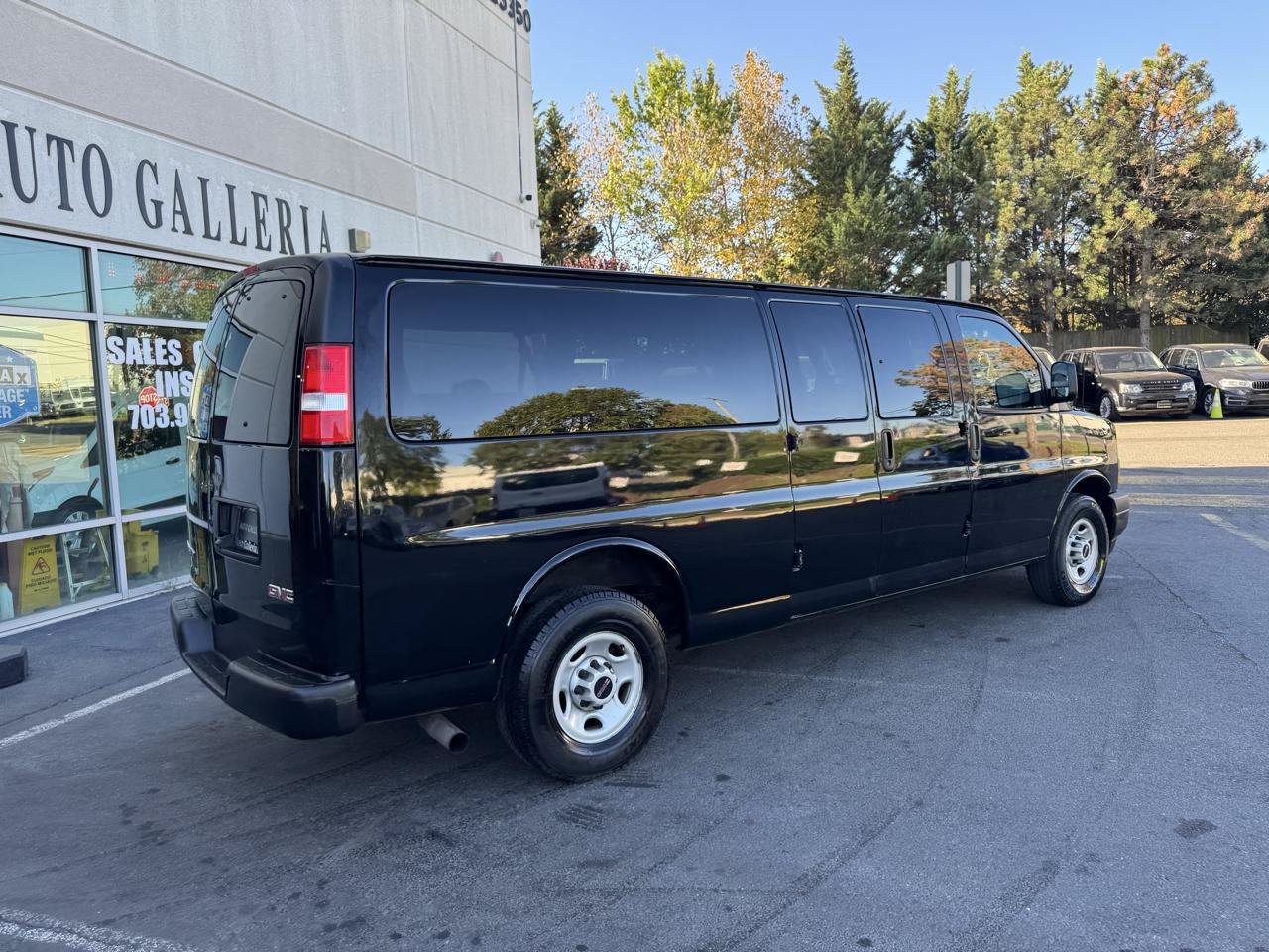 Used 2020 GMC Savana 3500 LS RWD image 5