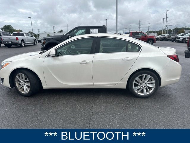 Used 2015 Buick Regal Premium w/ Experience Buick Package FWD image 2