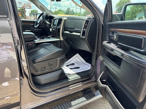 Used 2015 RAM 1500 Laramie w/ Convenience Group AWD/4WD image 30