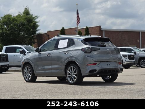 Used 2025 Buick Encore GX Avenir w/ Avenir Technology Package AWD/4WD image 5