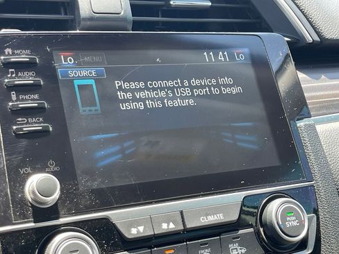 Used 2020 Honda Civic EX image 9