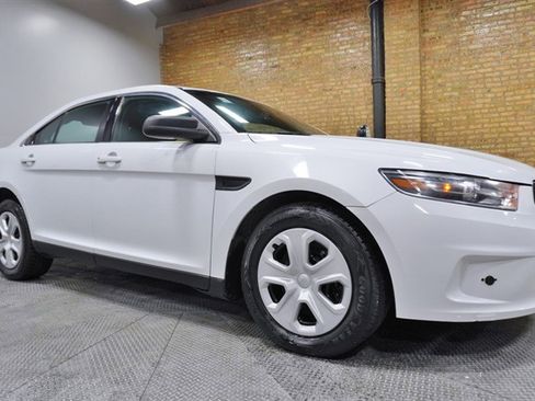 Used 2014 Ford Taurus Police FWD image 8