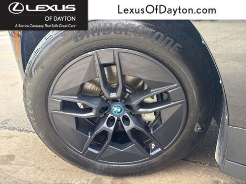 Used 2023 BMW iX xDrive50 image 10