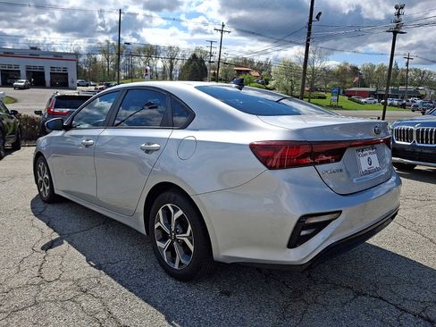 Used 2021 Kia Forte LXS FWD image 4