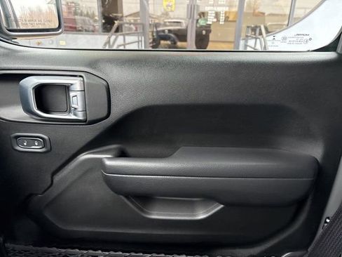 Used 2023 Jeep Wrangler Sport S image 23