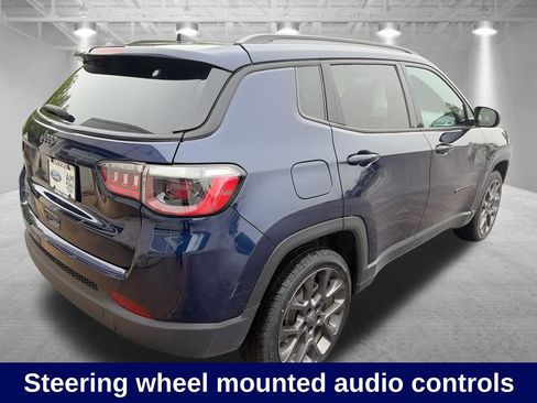 Used 2021 Jeep Compass Latitude w/ Sun and Sound Group AWD/4WD image 9