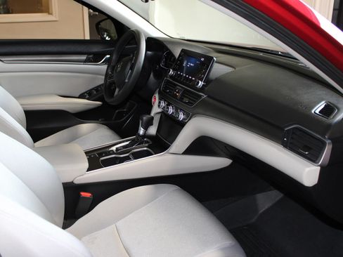 Used 2020 Honda Accord LX image 25