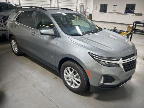 Used 2023 Chevrolet Equinox LT AWD/4WD image 4