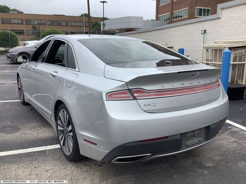 Used 2019 Lincoln MKZ Reserve FWD image 6
