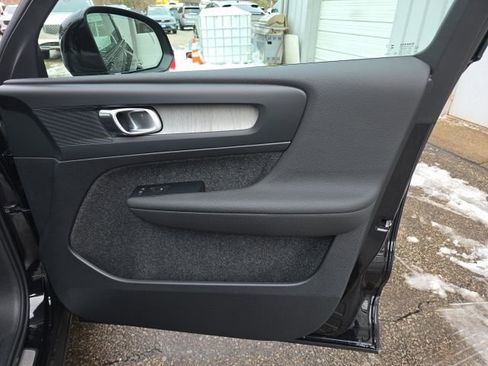 New 2026 Volvo XC40 B5 Plus w/ Protection Package Premier AWD/4WD image 13