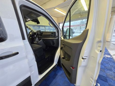 Used 2024 Ford Transit 350 XLT image 29