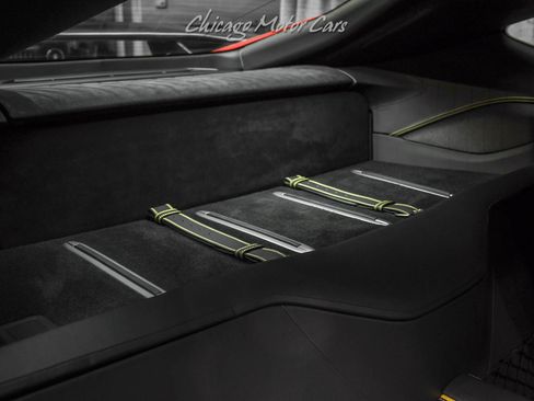 Used 2021 Ferrari 812 Superfast RWD image 31