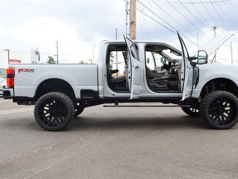 Used 2025 Ford F350 Platinum w/ Platinum Plus Package AWD/4WD image 47