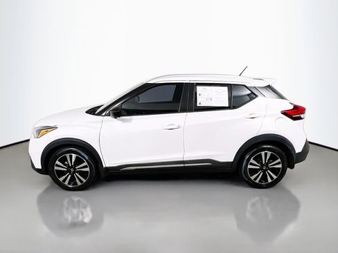 Used 2019 Nissan Kicks SR w/ SR Premium Package image 9