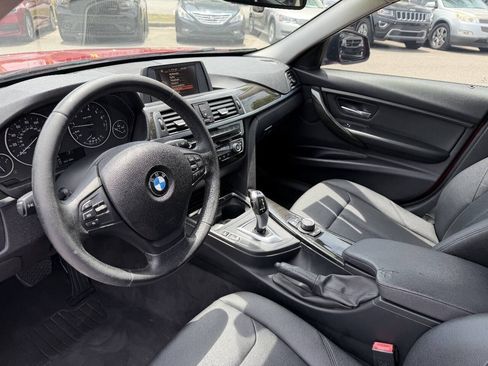 Used 2017 BMW 320i Sedan RWD image 10