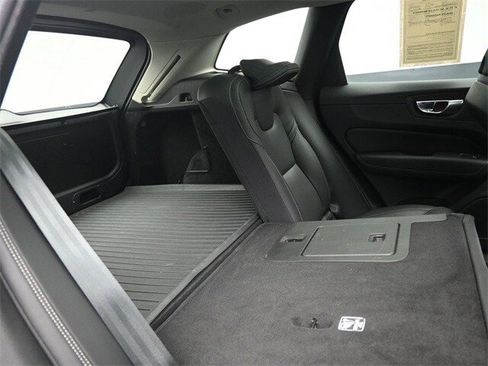 Certified 2022 Volvo XC60 B6 Inscription w/ Advanced Package image 27