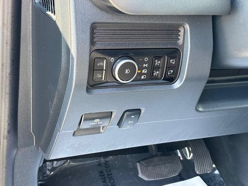 Used 2025 Ford F250 Platinum AWD/4WD image 28