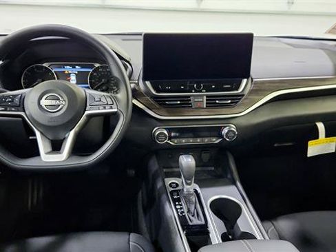 Certified 2026 Nissan Altima 2.5 SV w/ SV Special Edition Package FWD image 23