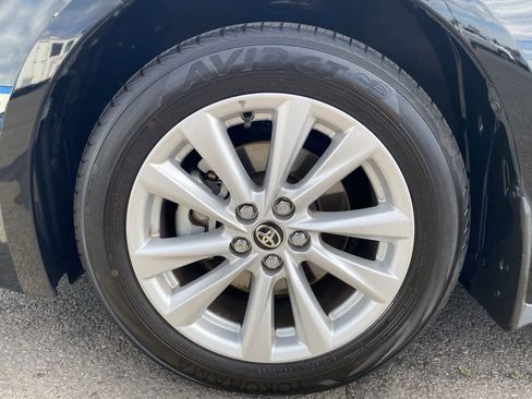 Certified 2024 Toyota Corolla SE w/ SE Package FWD image 10