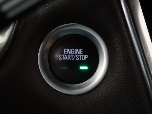 Certified 2023 Chevrolet Traverse LT w/ Rear Camera Mirror Package image 19