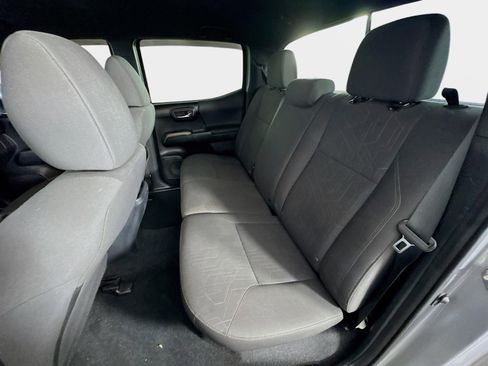 Used 2019 Toyota Tacoma TRD Off-Road w/ Technology Package AWD/4WD image 20
