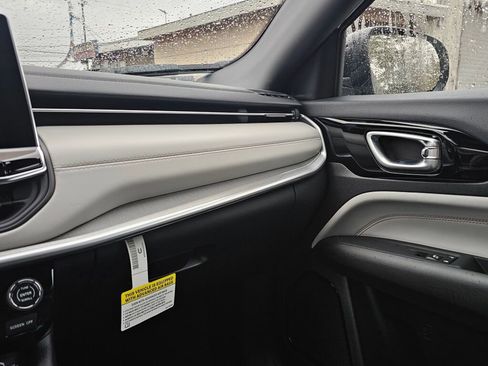 New 2026 Jeep Compass Limited image 22