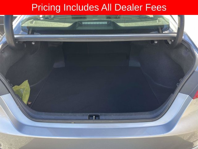Used 2024 Toyota Camry SE FWD image 11