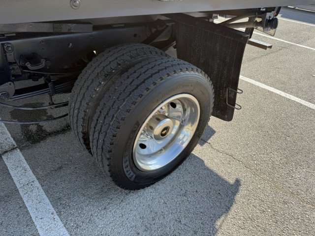 Used 2018 Ford F550 4x4 Regular Cab Super Duty image 7