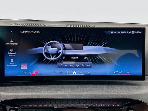 Used 2026 BMW 330i Sedan w/ Convenience Package image 14