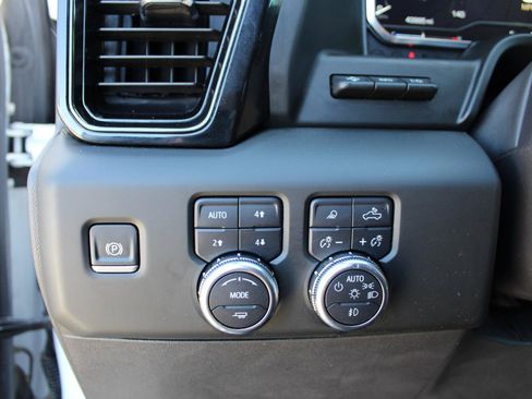 Used 2024 GMC Sierra 1500 AT4X AWD/4WD image 15