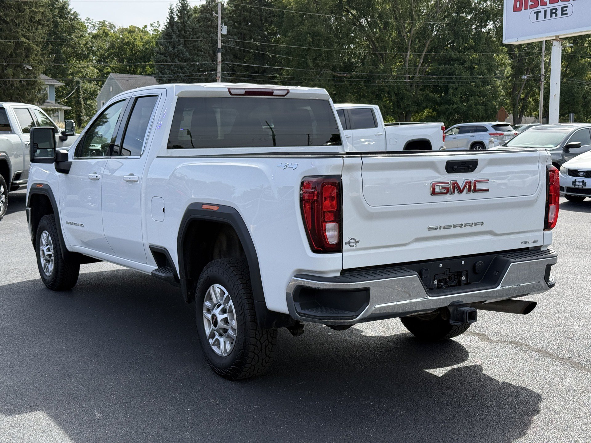 Used 2022 GMC Sierra 2500 SLE w/ SLE Convenience Package AWD/4WD image 6