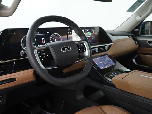 Used 2025 INFINITI QX80 Luxe AWD/4WD image 29