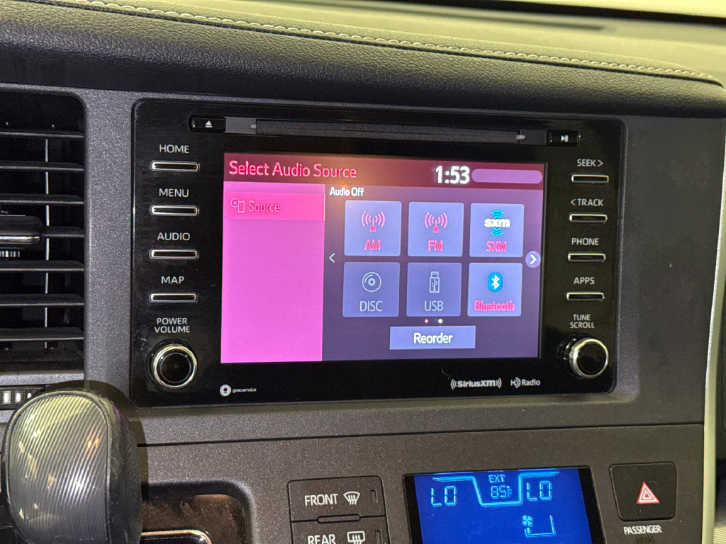 Used 2020 Toyota Sienna SE FWD image 26
