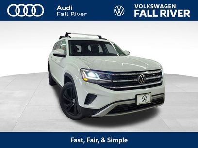 Used 2023 Volkswagen Atlas SE w/ Black Wheel Package
