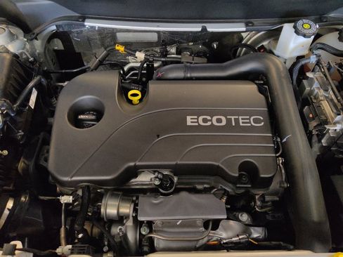 Used 2022 Chevrolet Equinox LS image 30