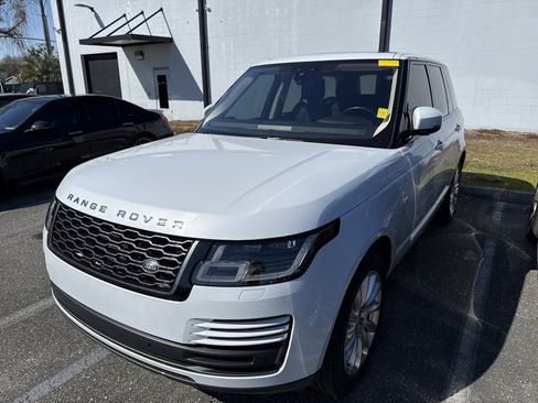 Used 2021 Land Rover Range Rover image 2