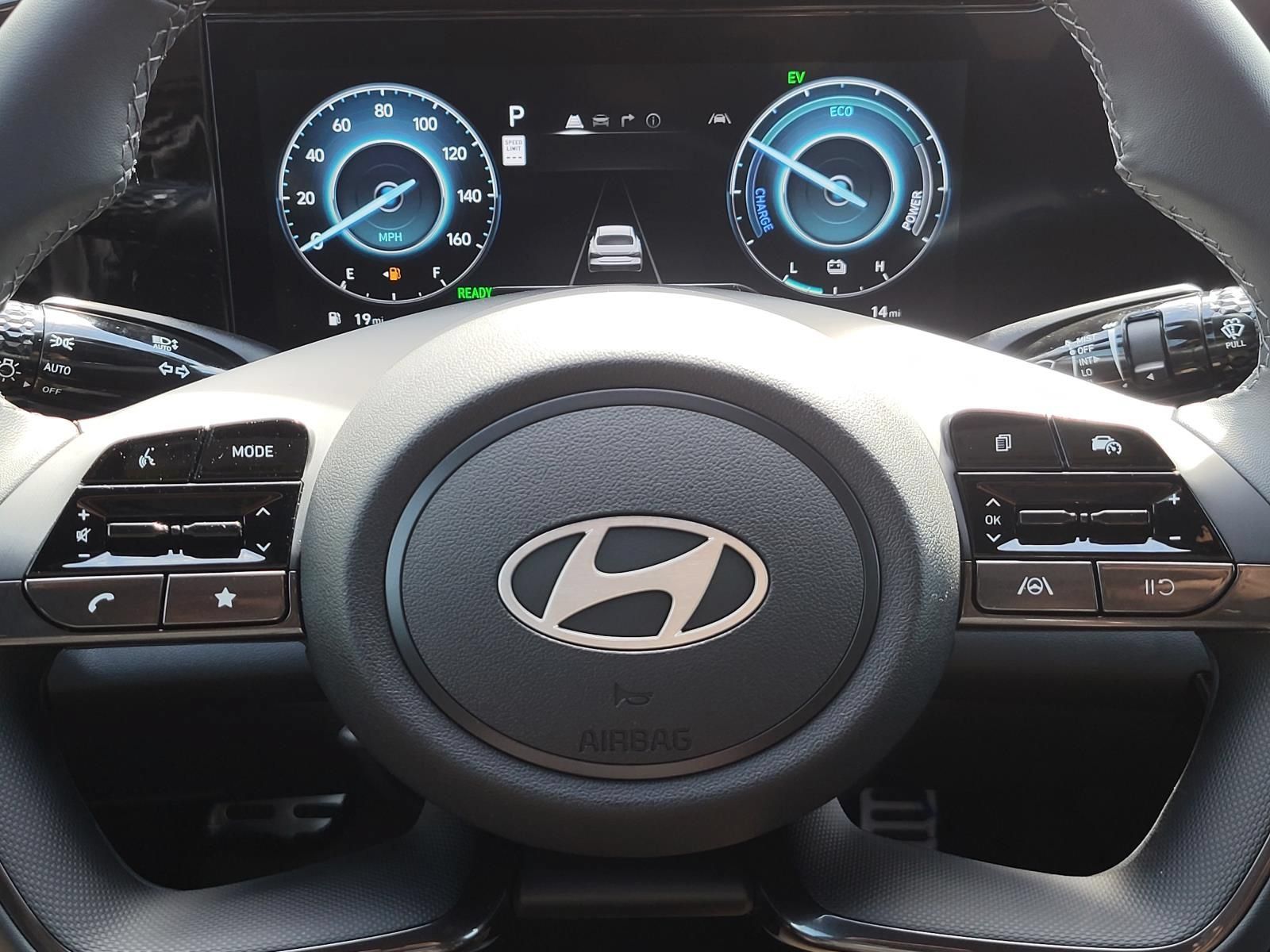 New 2026 Hyundai Elantra SEL FWD image 21