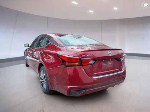 Used 2023 Nissan Altima 2.5 SV image 3
