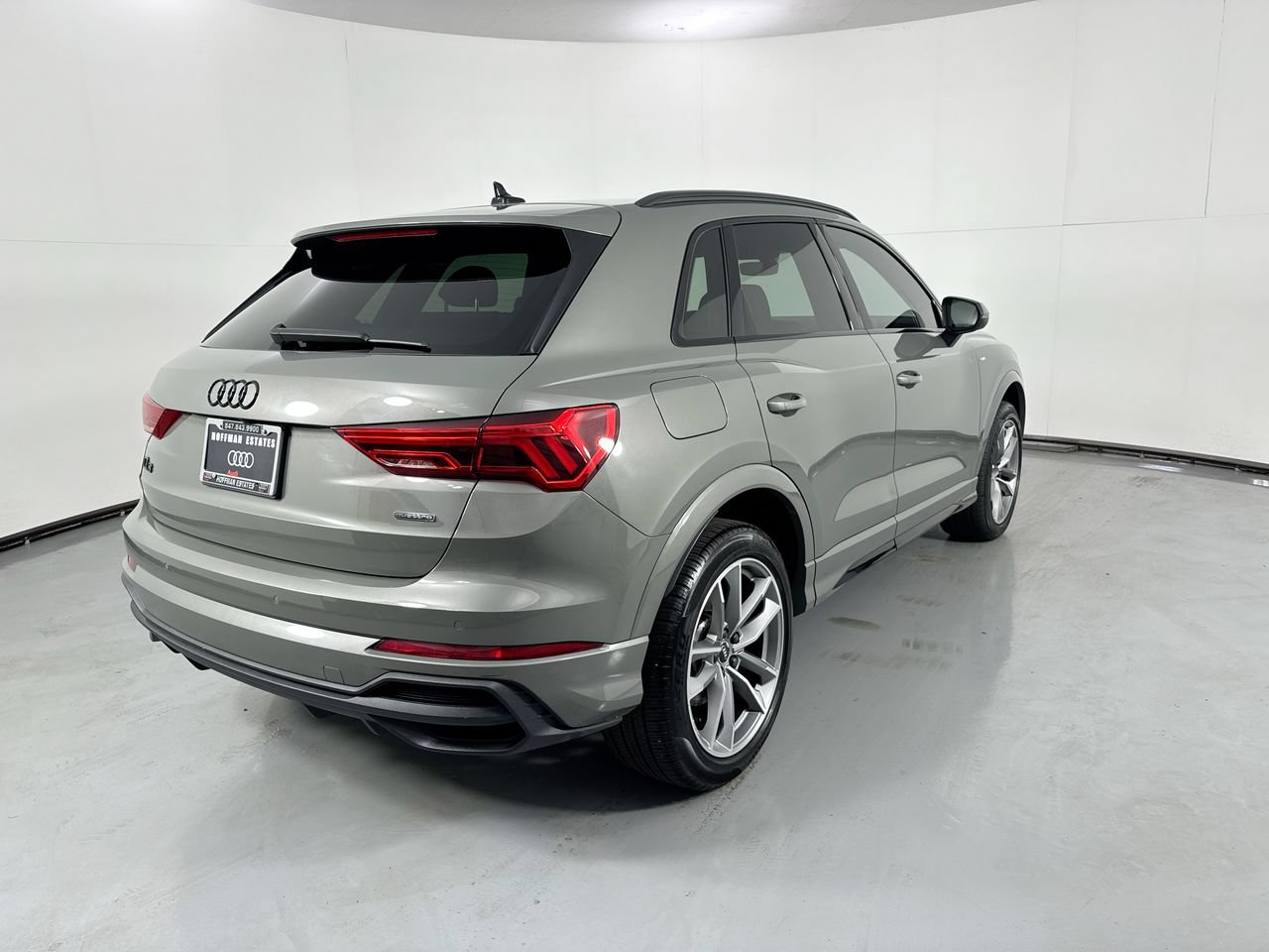 Used 2023 Audi Q3 2.0T Premium Plus w/ Premium Plus Package AWD/4WD image 6