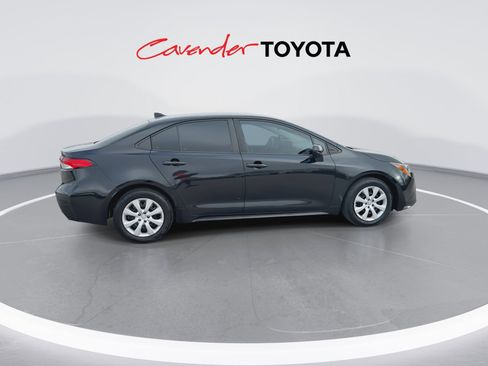 Certified 2022 Toyota Corolla LE image 9