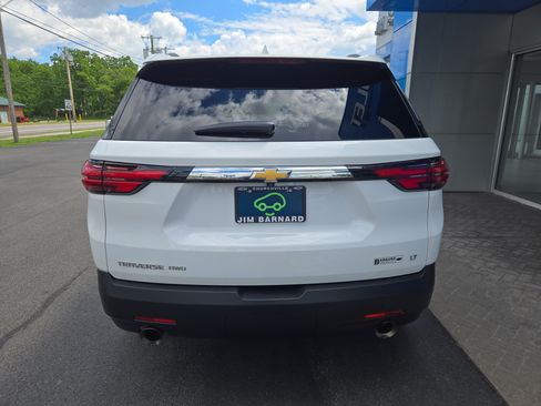 Used 2023 Chevrolet Traverse LT w/ LPO, Floor Liner Package AWD/4WD image 9