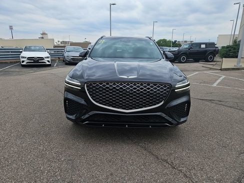 Used 2022 Genesis GV70 2.5T w/ Sport Prestige Package AWD/4WD image 8