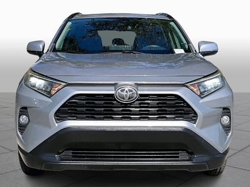 Used 2019 Toyota RAV4 XLE image 4