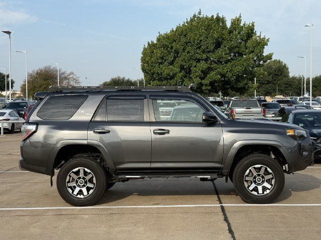 Used 2019 Toyota 4Runner TRD Off-Road AWD/4WD image 3